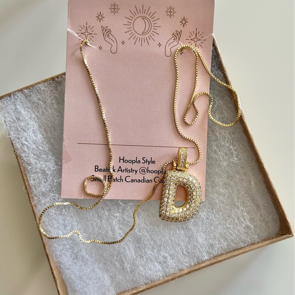 🇨🇦 Canadian Brand Charm Necklace